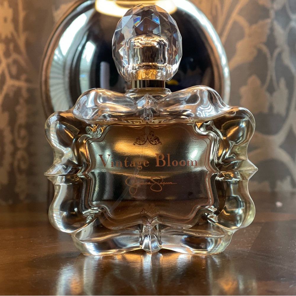 Jessica Simpson “Vintage Bloom” Eau de Parfum 3.4oz